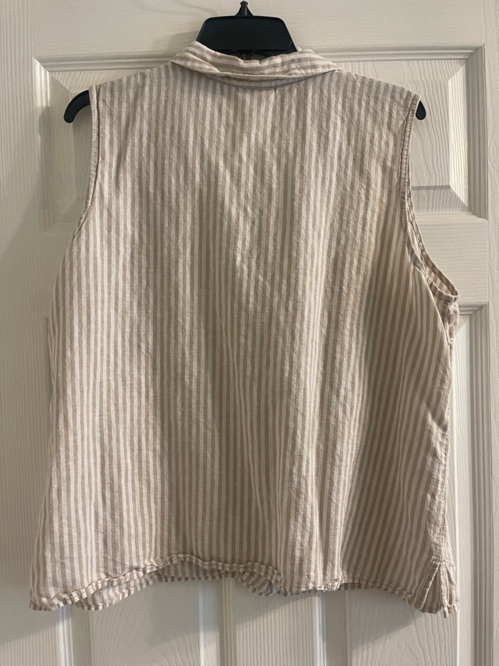 Liz Claiborne Sleeveless Striped Button-Front Top in Cream and Tan - Picture 3 of 3
